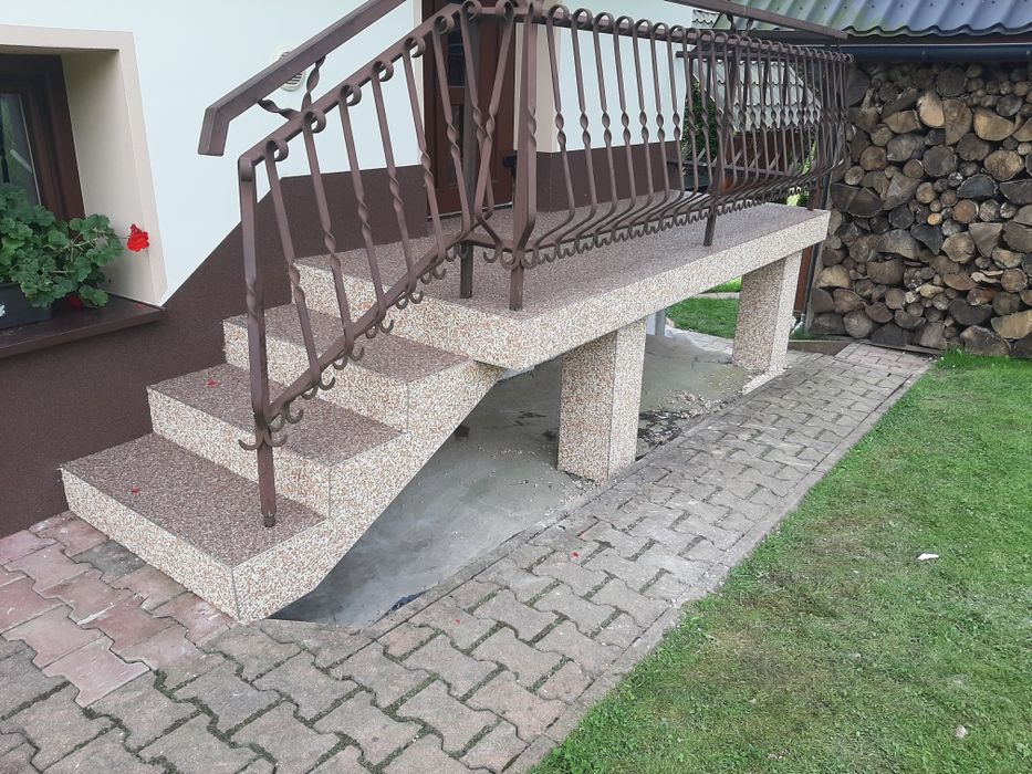 Dywany kamienne posadzki żywiczne.