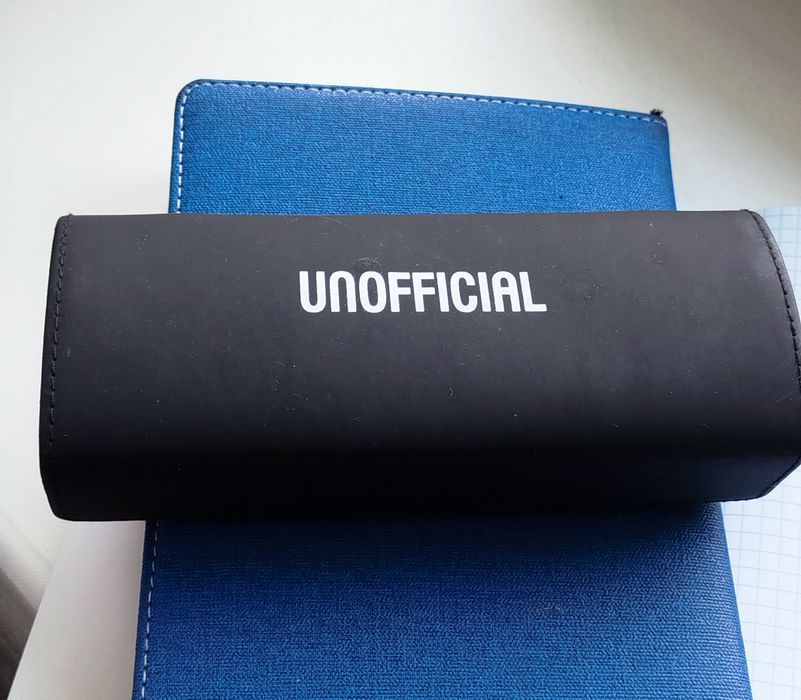 Продам  Солнцезащитные очки Unofficial