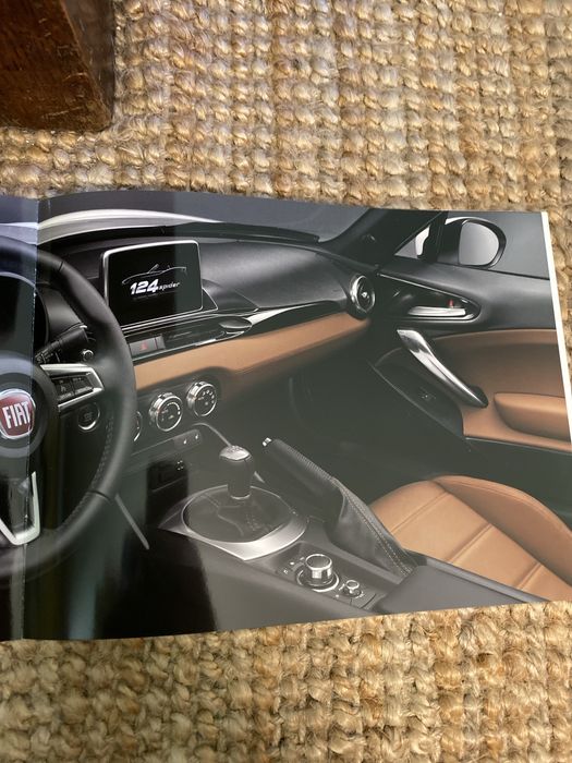 Catálogo brochura Fiat 124 spider
