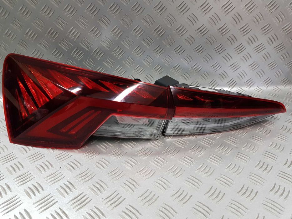 Фары передние Фара правая левая Skoda Octavia A8 IV разборка