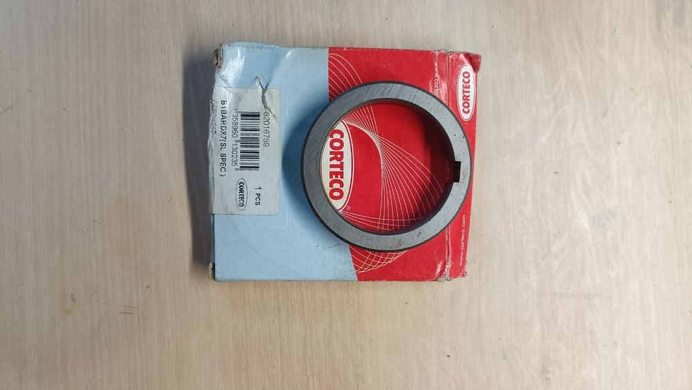 Продам сальник коленвала