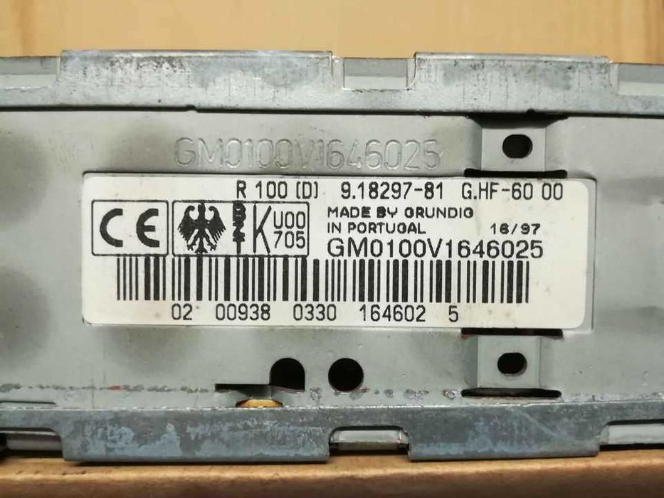 Vendo Autorádio Grundig R100