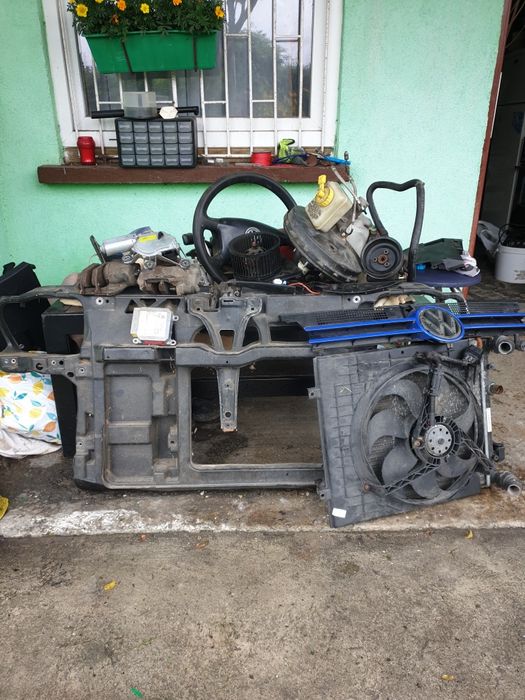 Czesci do vw golf 4 14.16v