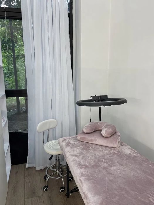 Меблі для студії краси