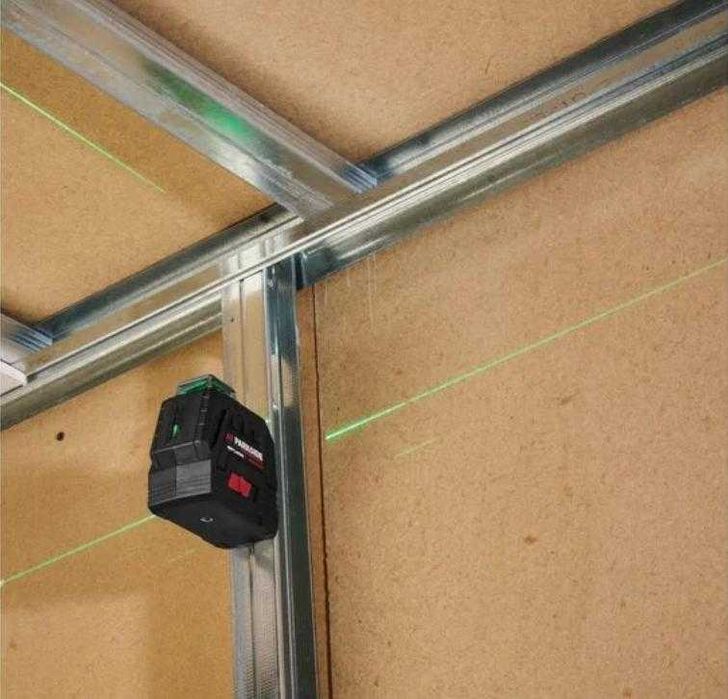 Nível laser de linhas cruzadas recarregável Parkside Performance