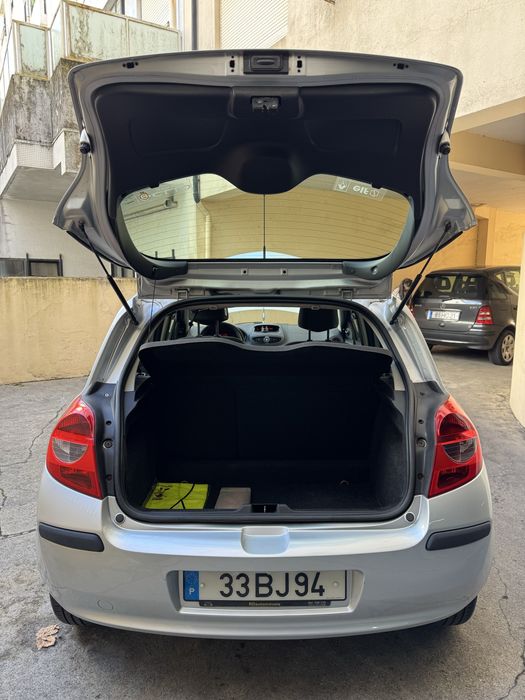Renault Clio III 1.2 16V - 75Cv - Gasolina