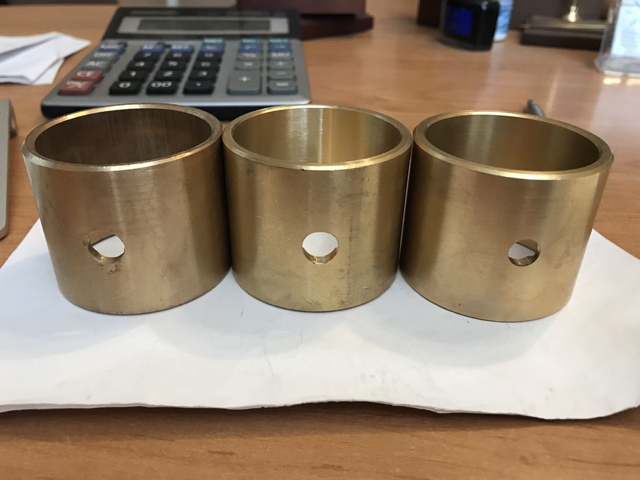 Втулка шатуна ЯМЗ-236, 238, 240 бронза