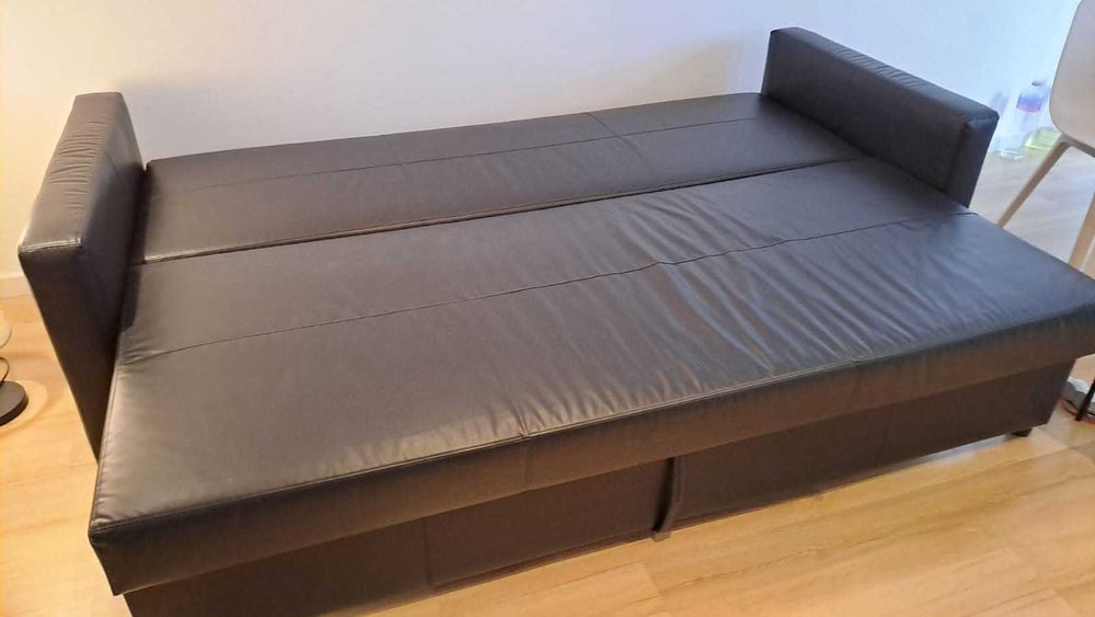 Mobilia IKEA em estado excelente (sala e quarto com cama de casal)