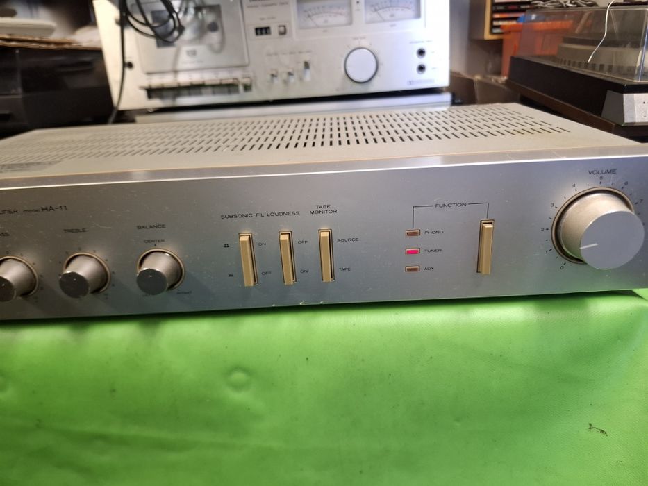 Wzmacniacz Hitachi HA-11