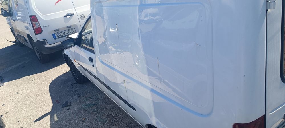 Ford Courier 1.8 para peças