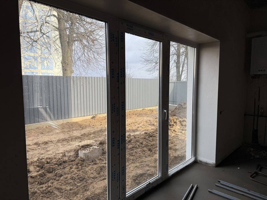 Продам дуплекс з гаражем