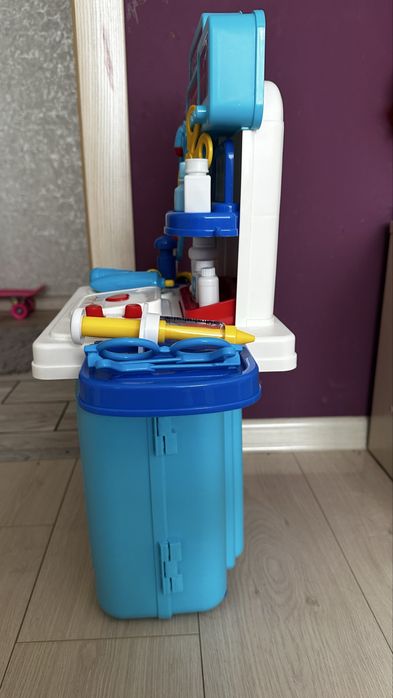 Дитяча лікарня, дитячий ігровий набір лікаря у валізі