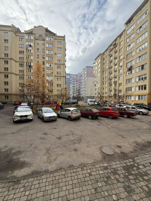 Продаж 2-х кімнатної квартири на вул. Симоненка