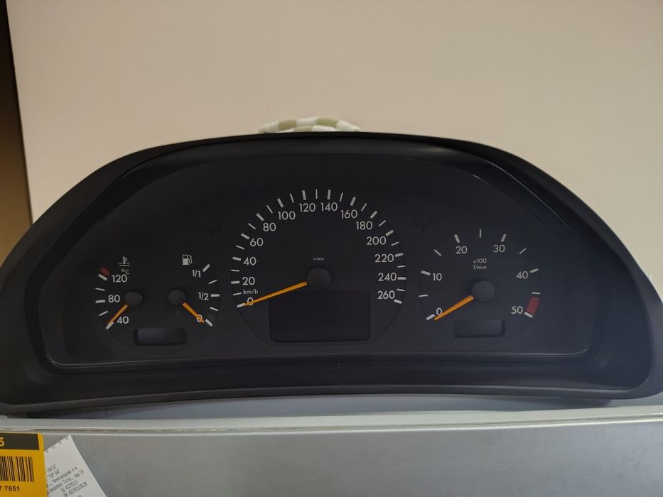 Приборка Мерседес w210 рест