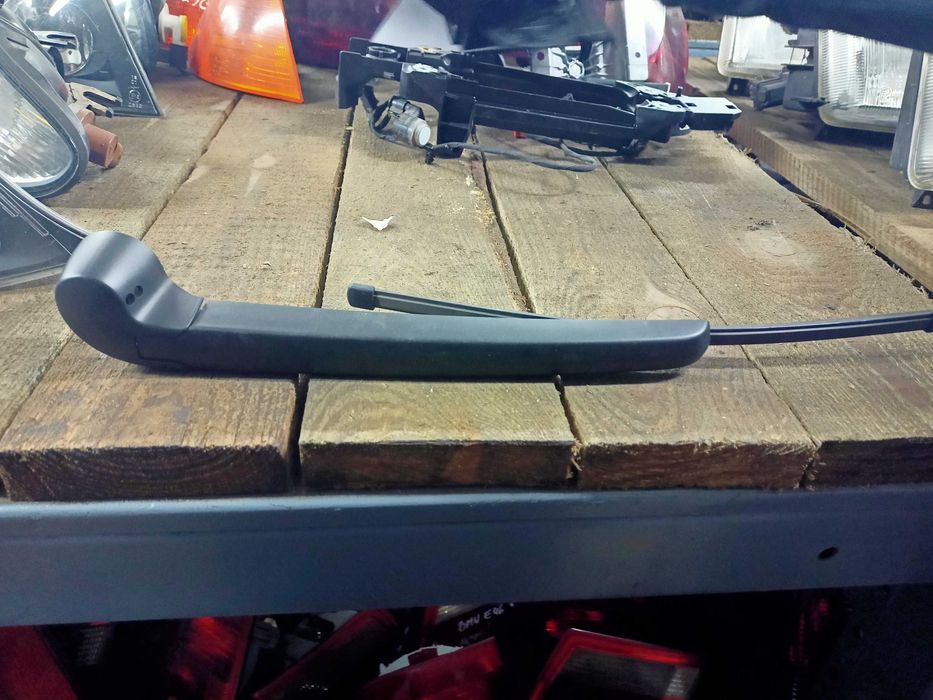 ramię wycieraczki tył 8R0.955.407 Audi A1 5D