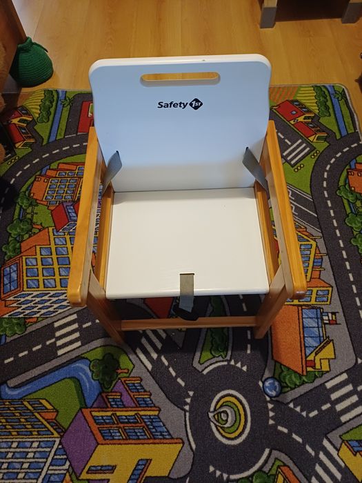 Cadeira e mesa para bebé