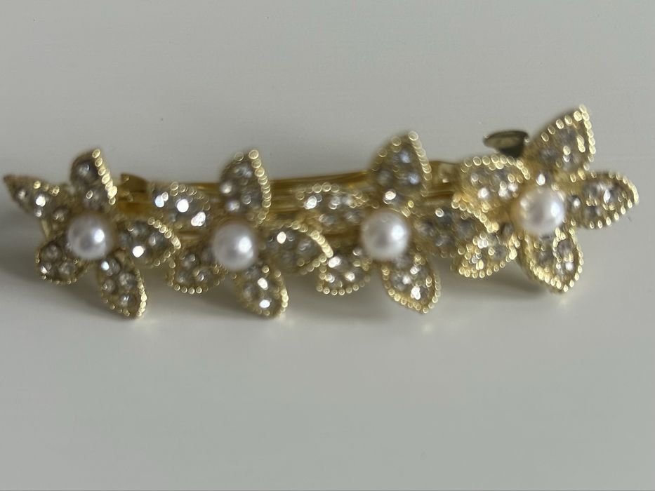 Nowa złota spinka do wlosów