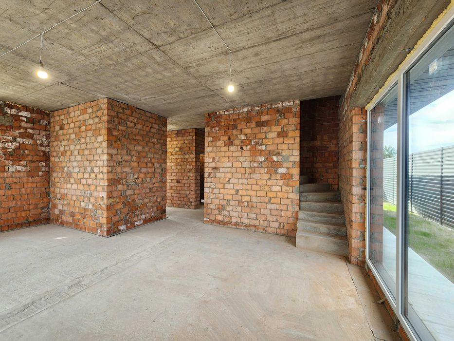 Від забудовника! Продам будинок, газ, світло, вода. Телефонуйте.