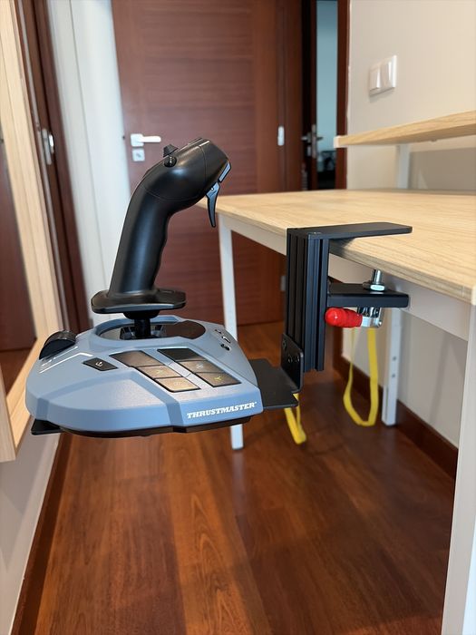 Suporte HOTAS para secretária (joystick/throttle)