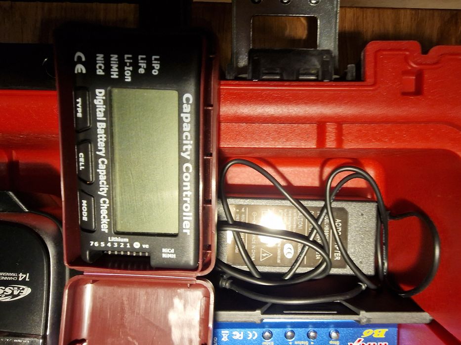 Motoszybowiec RC z radiostacja Futaba