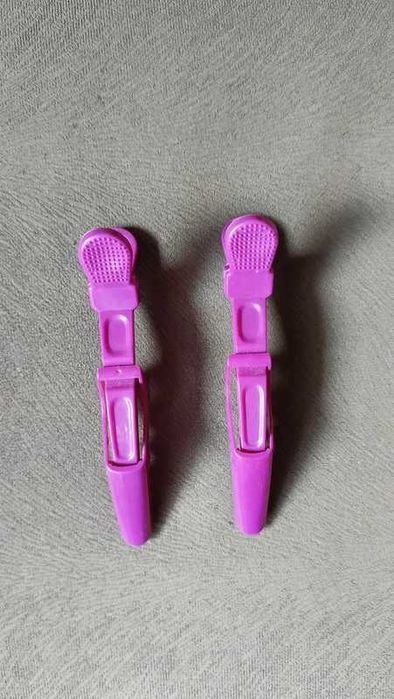 Plastikowe klipsy fryzjerskie fioletowe 2szt