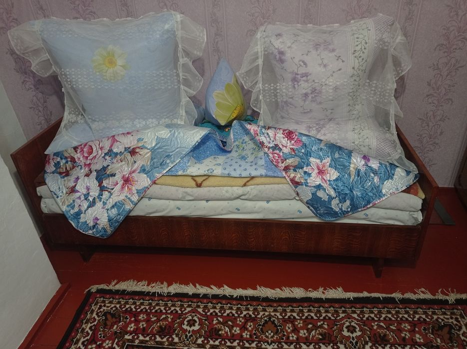 Продам ліжко в гарного стані.