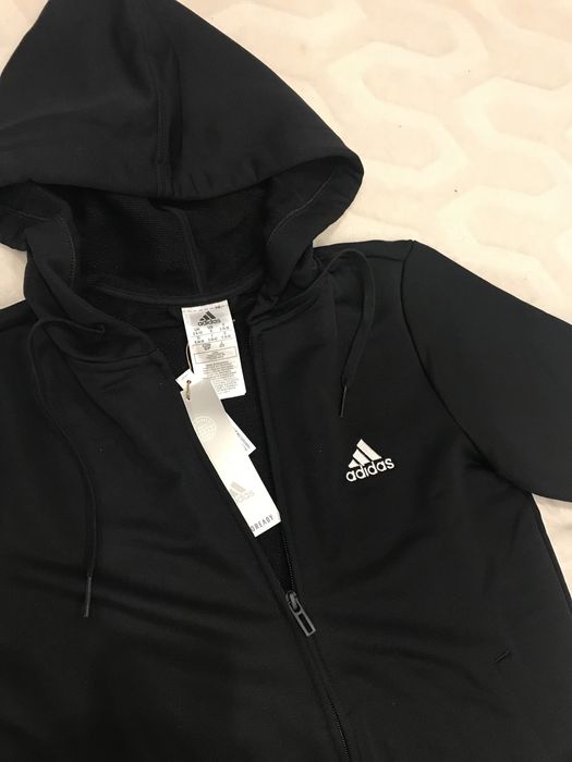 Продам женский спортивный костюм ADIDAS
