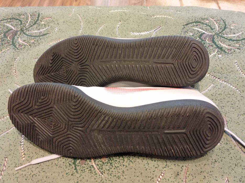 Футзалки Nike Mercurial (оригинал) фирменные размер- 43 стелька-27,5см