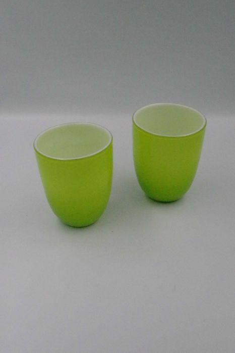 Kubki szklane vintage MCM limonkowe szkło warstwowe cased glass