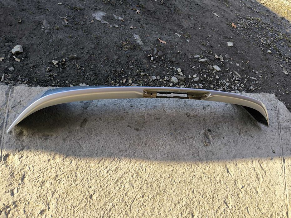 Продам задній спойлер на ford fiesta mk7 2010 рік