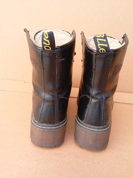 Взуття зимове. Розм. 37.5  Черевики на платформі. Зима.