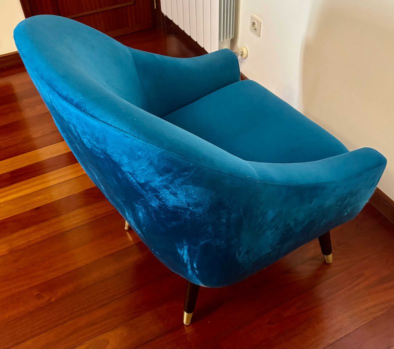 Cadeirão / Poltrona em Veludo Azul-Petróleo – Estilo Nórdico