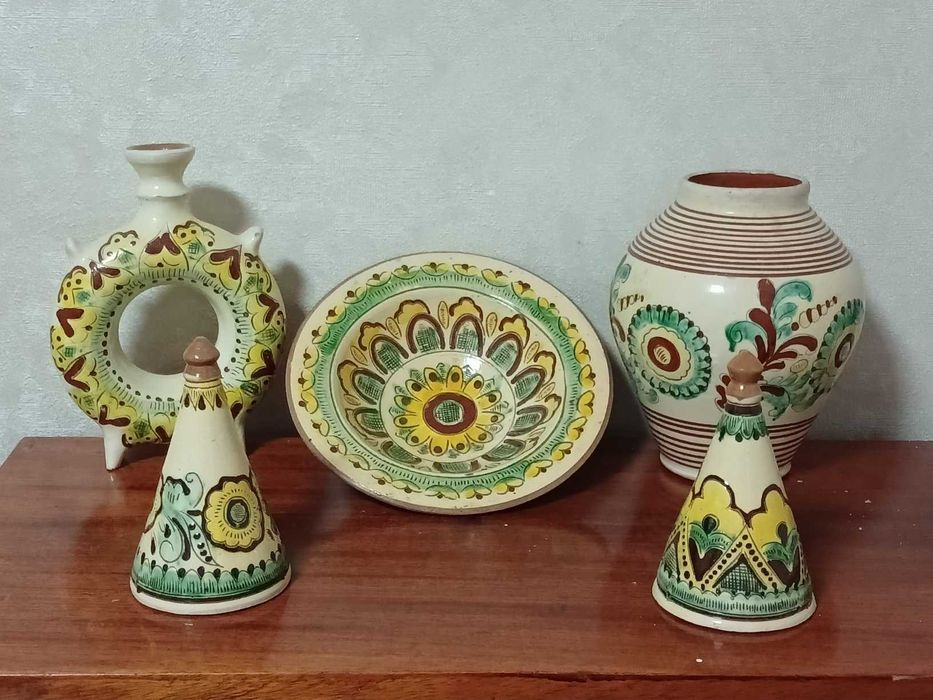 Декоративна тарілка, куманець, ваза, косівський розпис