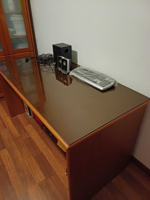 Secretária em pinho maciço