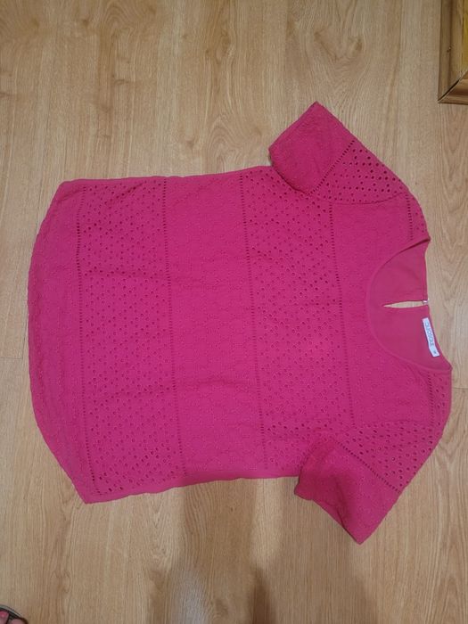 Bluzka z krótkim rękawem.