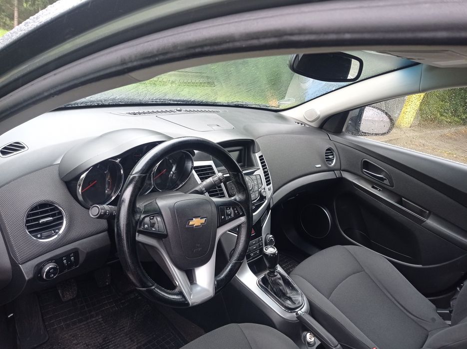 Chevrolet Cruz 2011 r