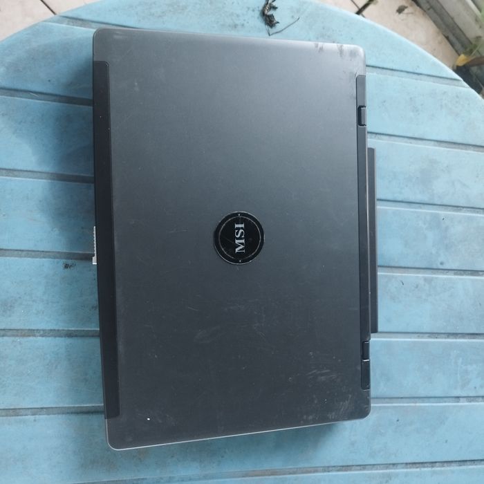 Продам ноутбук MSI Megabook L725 під відновлення