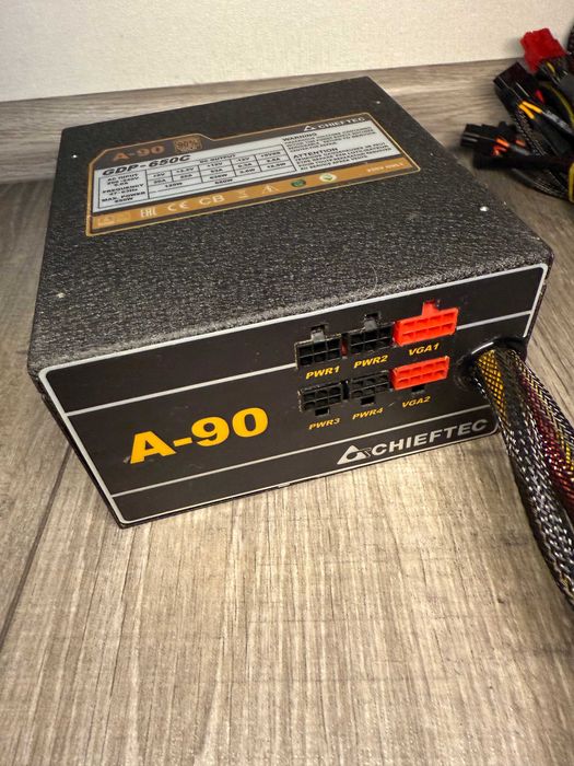 Блок живлення Chieftec GDP-650C 650W