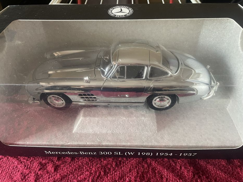 Minichamps Mercedes sl 1/18 silver chrom