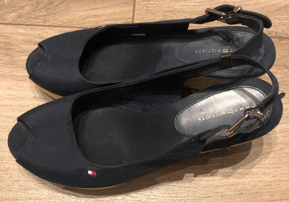 Sandały na koturnie Tommy Hilfiger , rozmiar 39