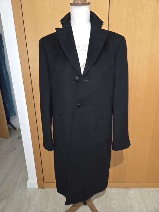 Vendo sobretudo preto em lã e caxemire