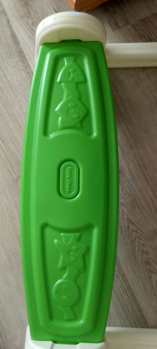 Stoliczek Little tikes