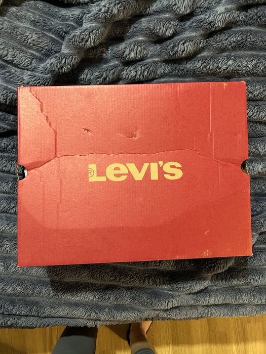 Продам кеды Levi’s
