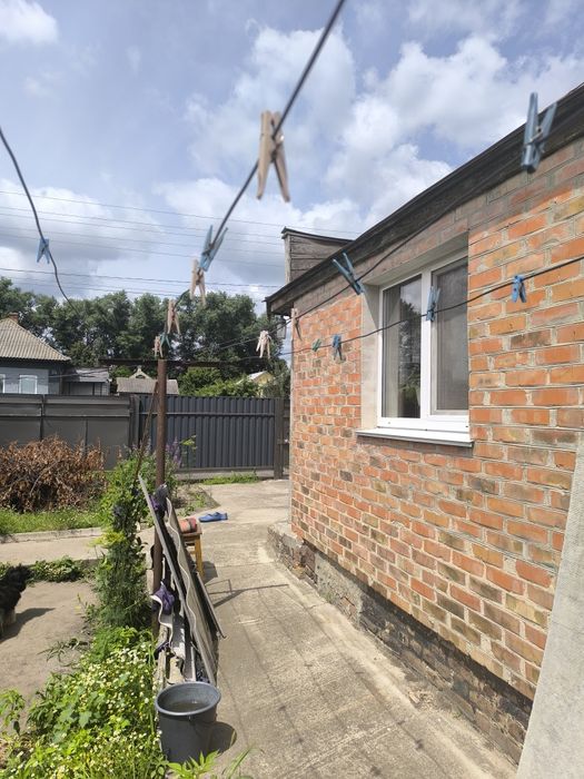 Продається будинок вул Червона Рута