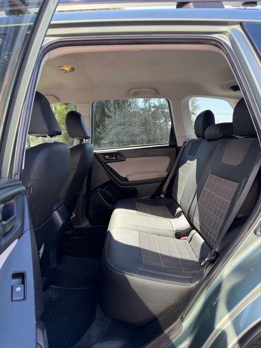 Продам Subaru Forester 2015 год, 2.5 бензин