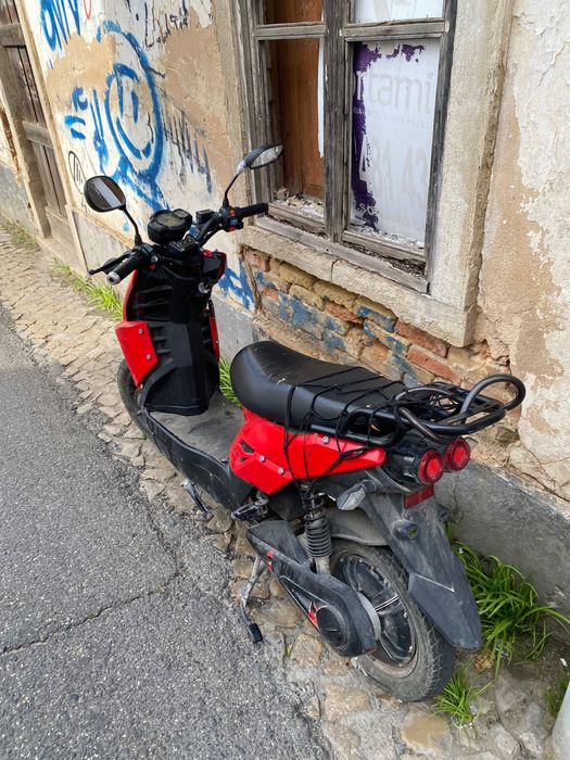 Scooter Elétrica para restauração (detalhes na descrição)