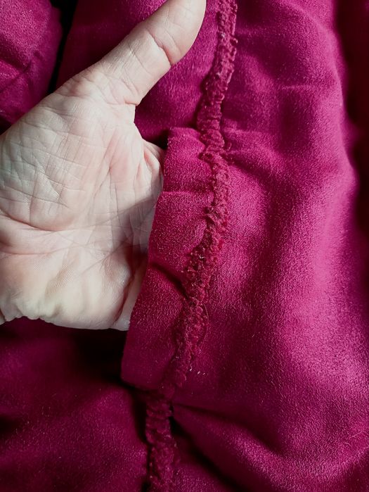 Burgundowa kurteczka z kapturem r.3-4 lata