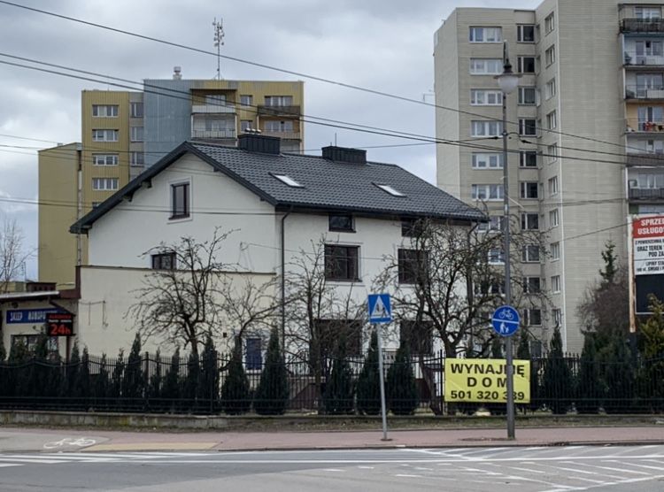 Budynek 350 m² | 14 Pokoi | 3 Kondygnacje | PARKING | WOŁOMIN