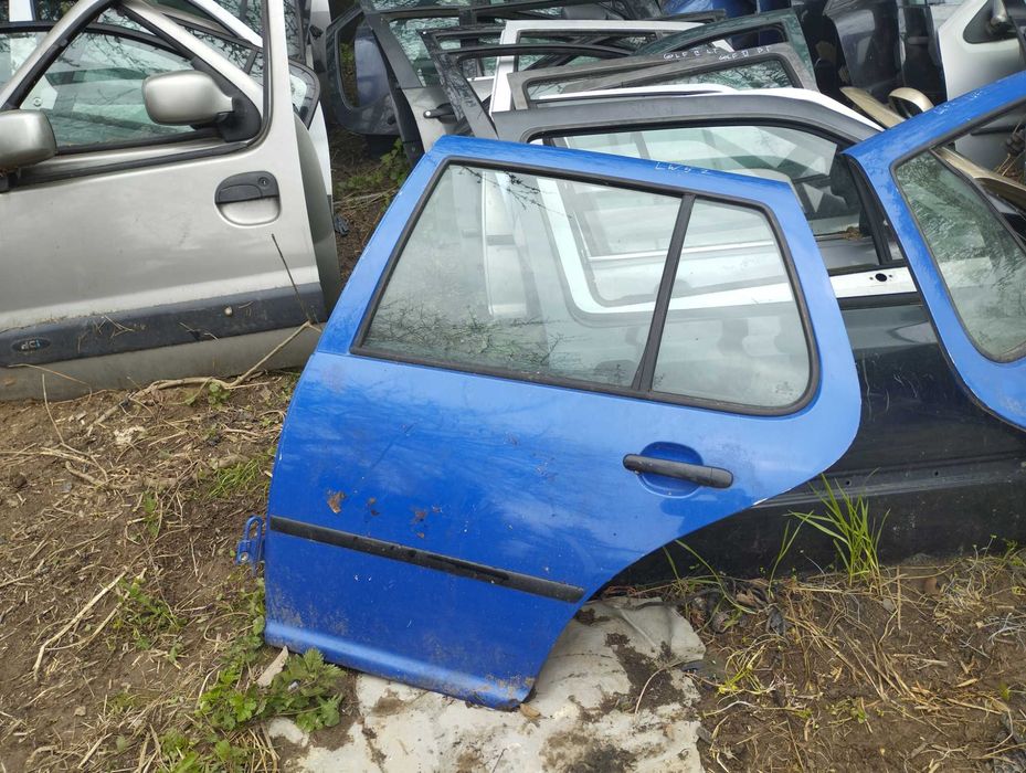 Golf 4  Drzwi Lusterko Winda Podnośnik zamek Klamka Szyba