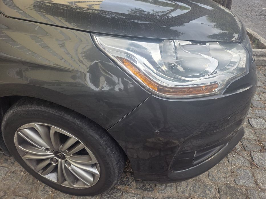 Carro Citroen C4 2014